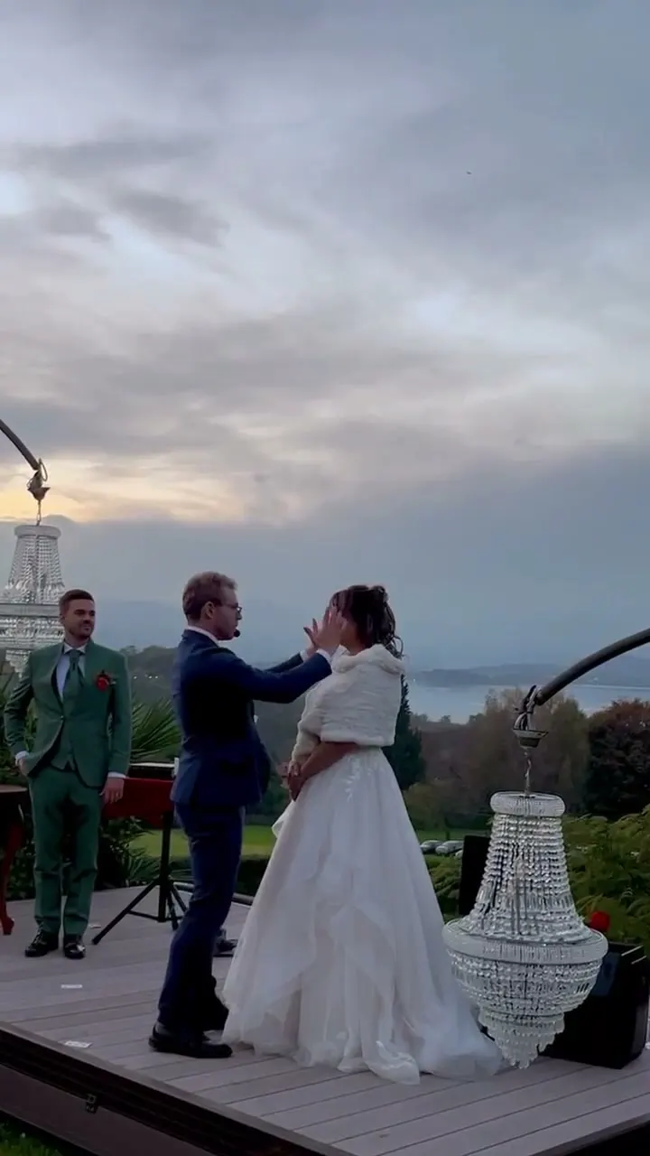 La sposa coinvolta in una magia